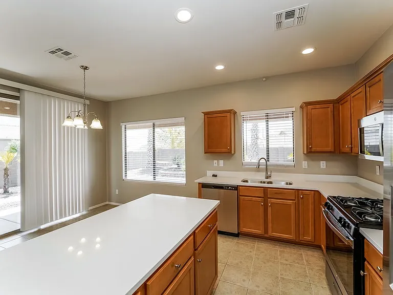 60639 E Eagle Heights Dr — Photo 8