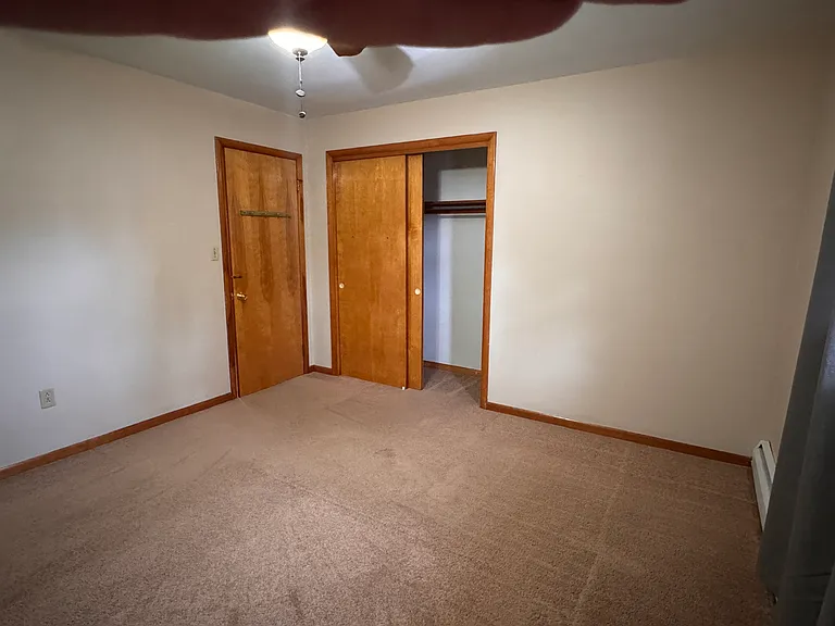 Bedroom #1 - 2/2