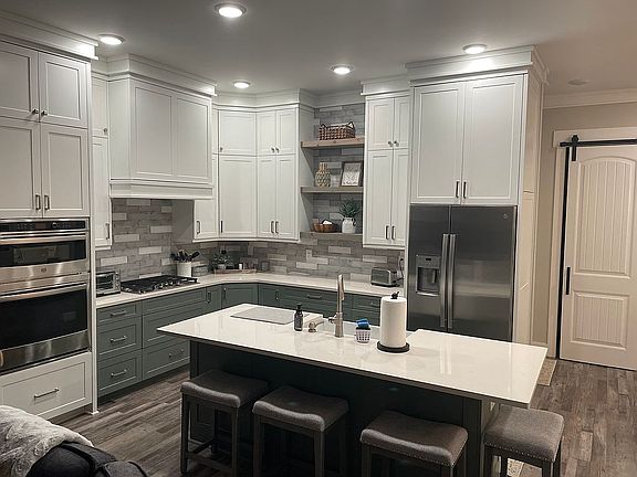 2nd image of 71 Pleasant Dr