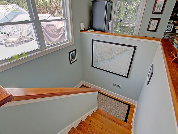 5th image of 203 Carolina Blvd