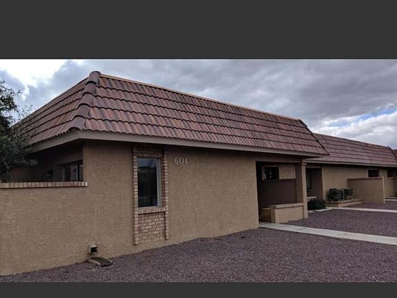 2nd image of 601 W Yukon Dr Unit 4