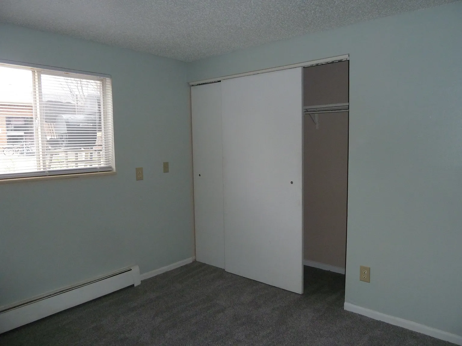 2 bed, 740 sqft, $825 — Photo 4