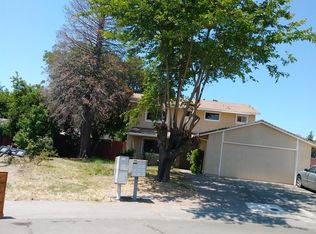 27 Monaghan Cir, Sacramento, CA 95823