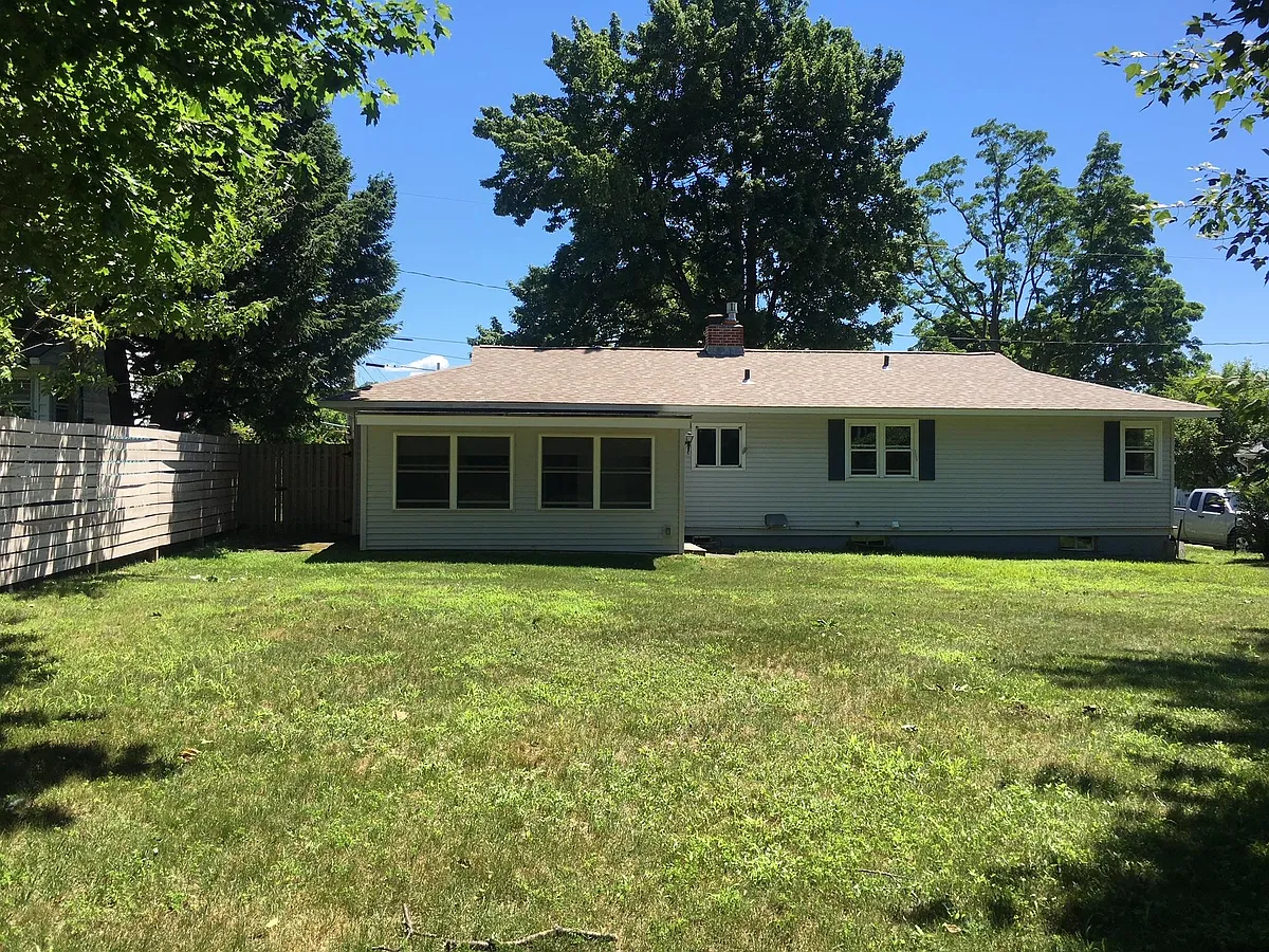 Building Photo - 112 Brierwood Ln