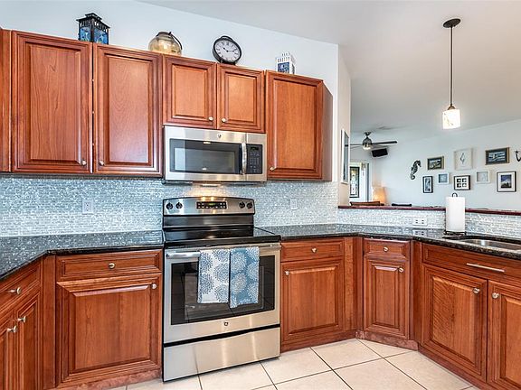 5th image of 240 W End Dr Unit 1522