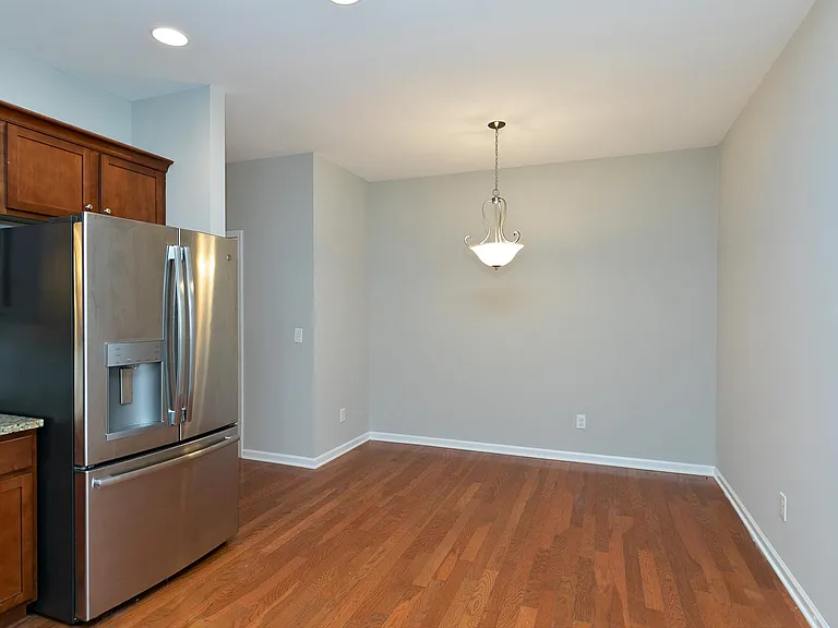 514 Dragby Ln — Photo 8
