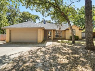 1116 Shadow Ridge Dr, Azle, TX 76020