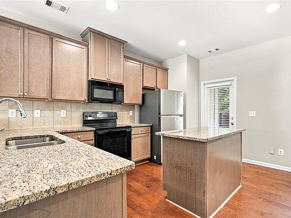 5th image of 847 Ambient Way SW