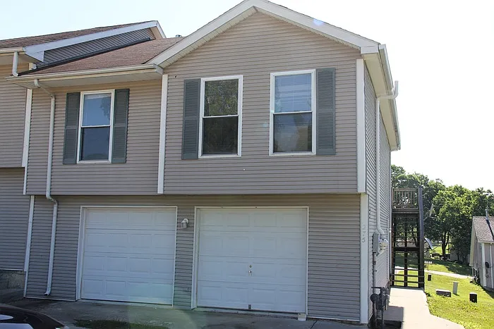 275 Hazel Ct