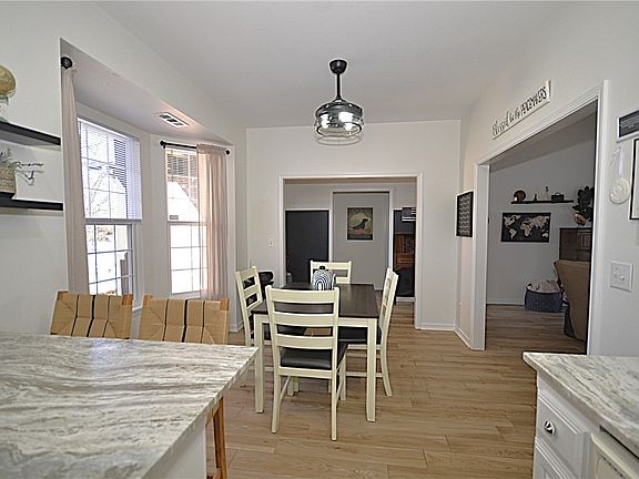4th image of 6 Liddy Ln