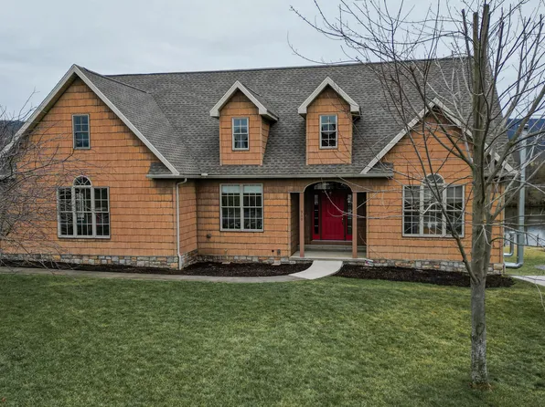 900 Snydertown Rd, Howard, PA 16841