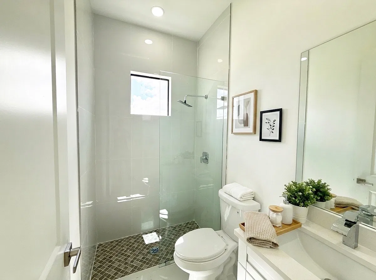 4332 Northwest 32nd Street - 1 — Photo 3