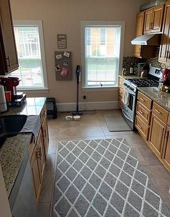2nd image of 612 Washington St #1