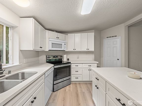 5th image of 13210 152nd Street Ct E