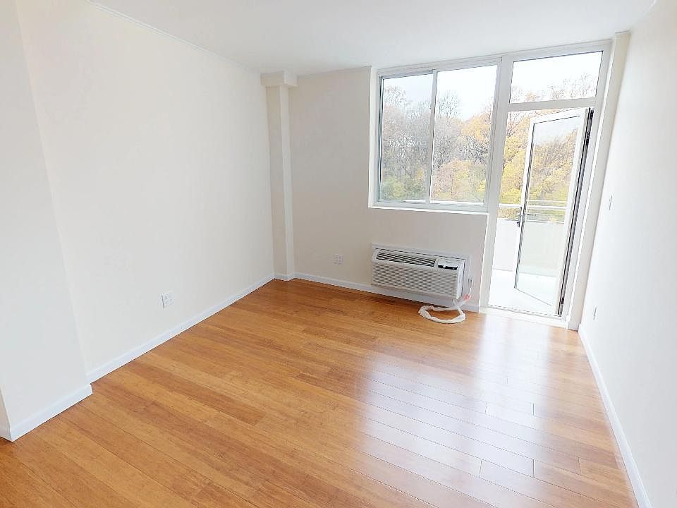 1st image of 8276 116th St #702