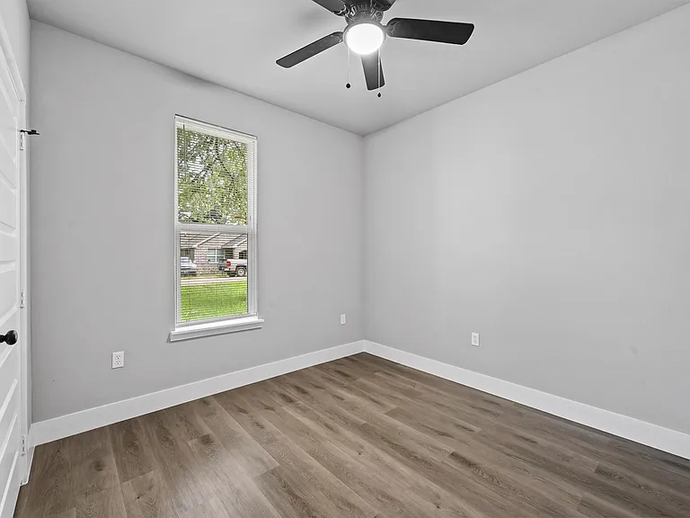 6147 Shawnee Dr — Photo 10