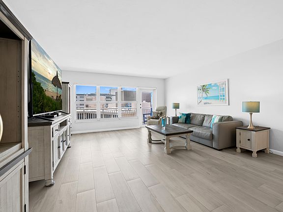 5th image of 3850 Galt Ocean Drive #1804