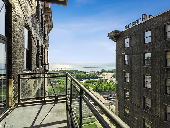 2nd image of 310 S Michigan Ave Unit 2006