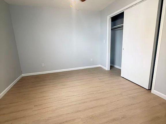 3rd image of 292 Dongan Hills Ave Floor 1