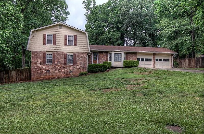 1st image of 4245 King Richard Ct