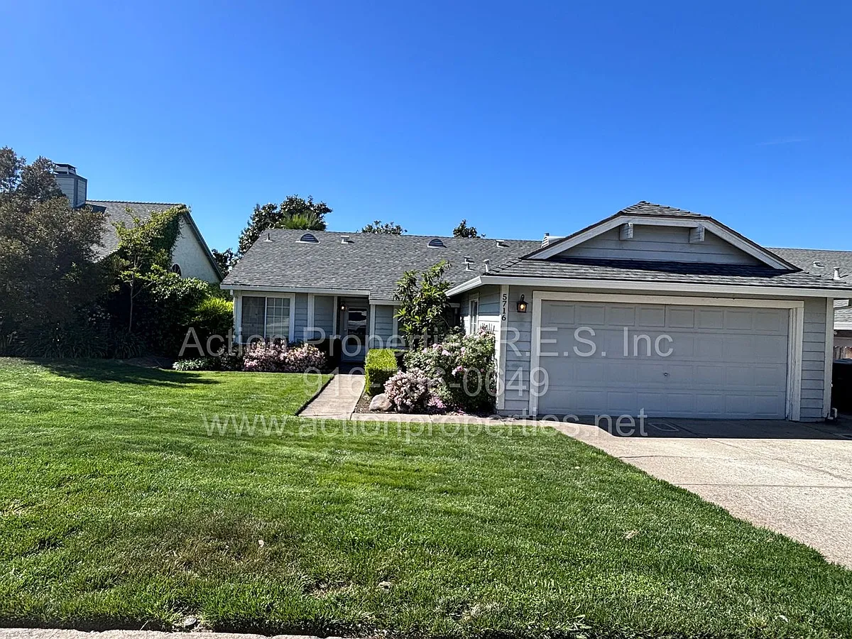 Building Photo - 5716 Terrace Dr