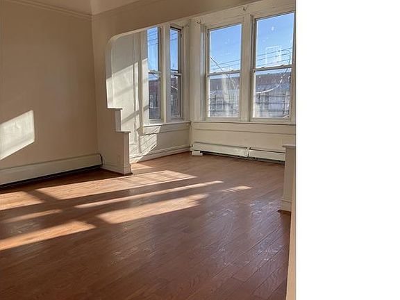 5th image of 909 E 223rd St #1