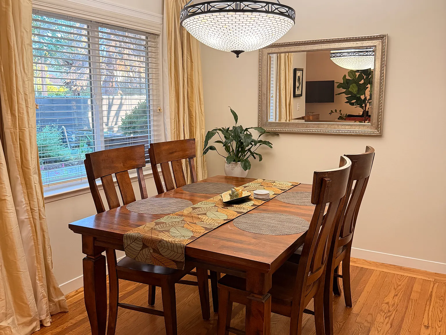 1350 Hoover Street — Photo 4