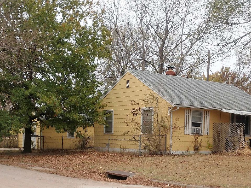 2nd image of 501 N Millwood St