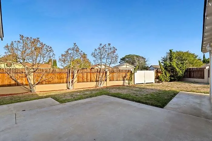 8449 Travis Ct — Photo 13