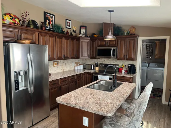 2313 N Floyd Drive, Mesa, AZ 85215