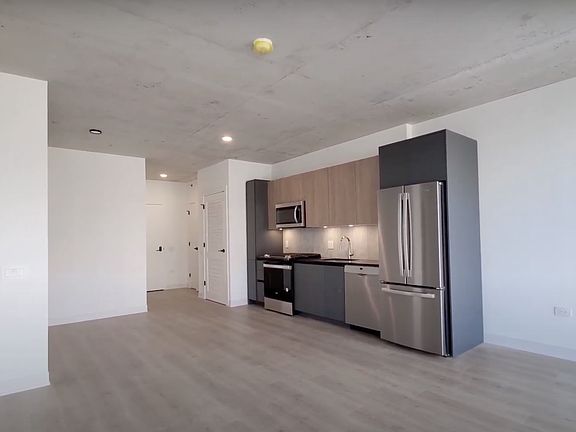 5th image of 230 W Polk St #Op0133