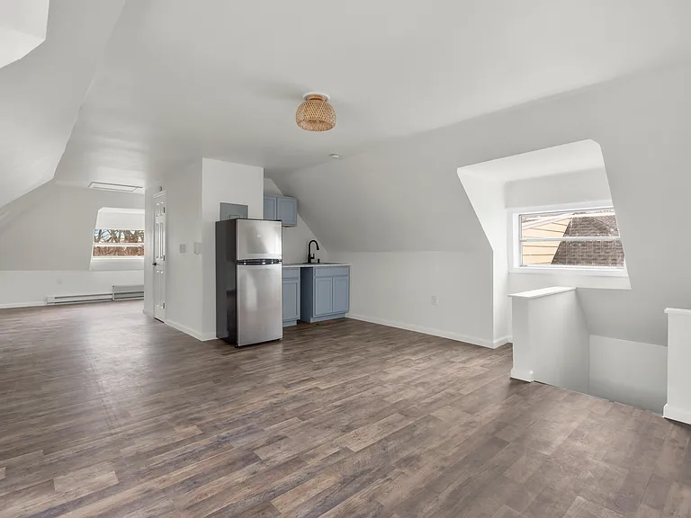 66 Richards Pl #2B — Photo 4