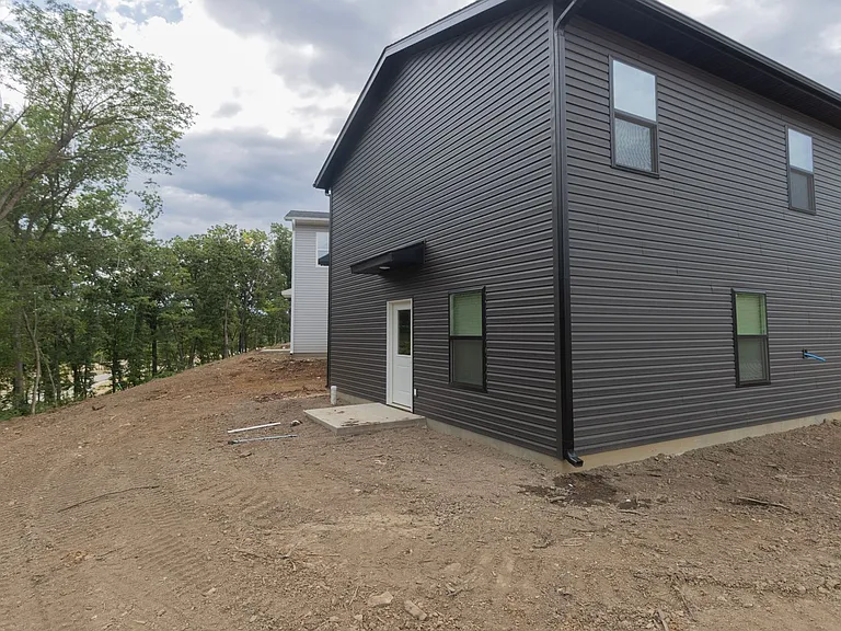 2950 N Creasy Springs Rd — Photo 6