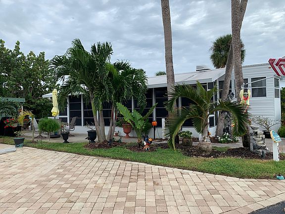 2nd image of 792 Carousel Ln #210