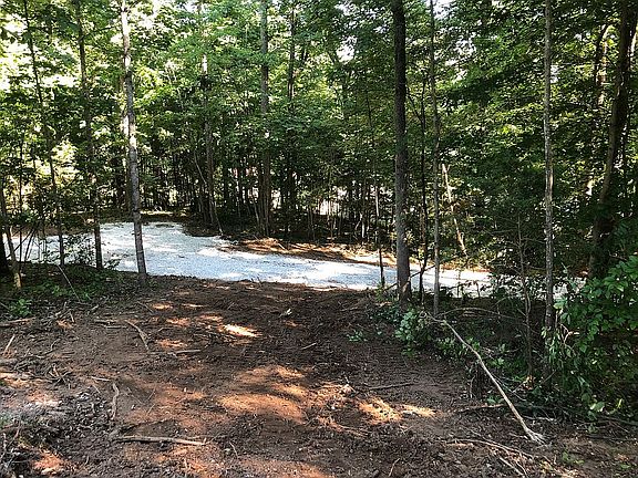 3rd image of 94 Lakeside Dr