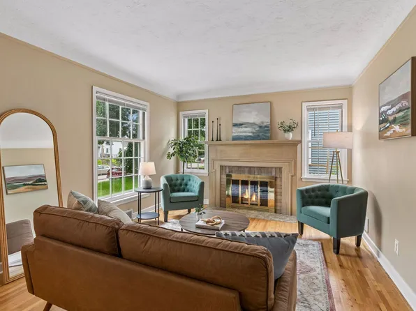 4535 Vincent Ave N, Minneapolis, MN 55412