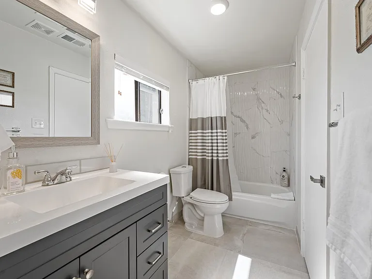 5726 Emrose Ter — Photo 15