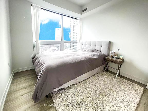 5th image of 395 Bloor St E #1711