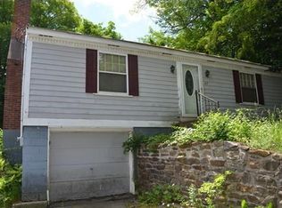 69 Maple St, Warren, MA 01083