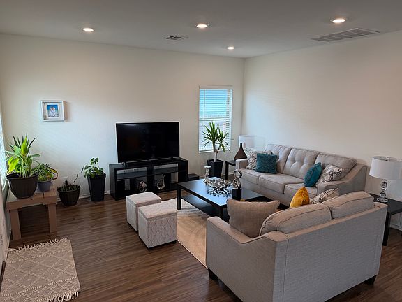 5th image of 1013 Boons Creek St