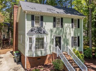 6904 Sandringham Dr, Raleigh, NC 27613