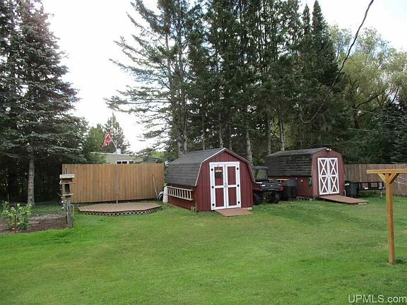 2nd image of 43 Tamarack St