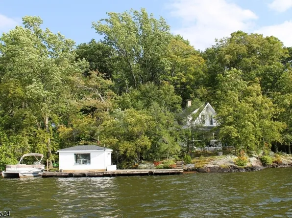 56 Raccoon Island Rd, Jefferson Twp., NJ 07849