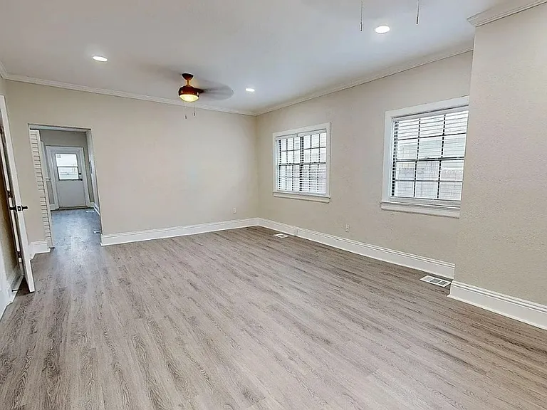 517 Columbia Dr — Photo 8