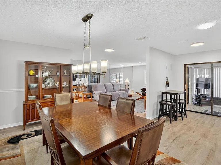 2221 Ivan Ct — Photo 12