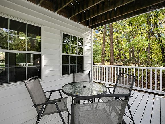 5th image of 517 Heinel Dr