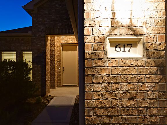 3rd image of 617 Chesterfield Ln