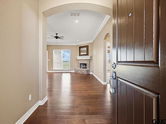 5th image of 345 Baganie Ln