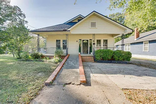 603 W Carver St Photo 1
