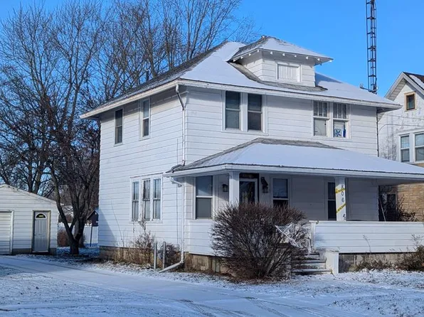 806 N Seltzer St, Crestline, OH 44827